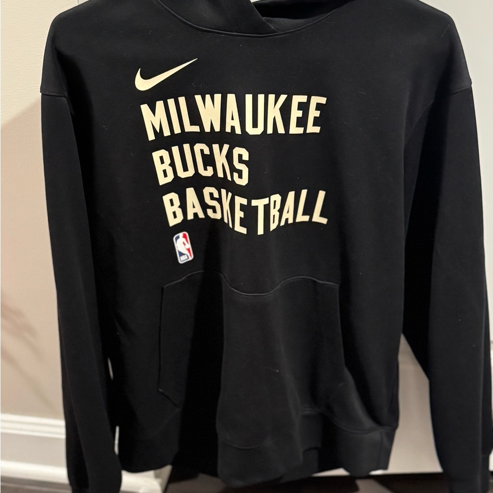 NIKE BRAND, Milwaukee Bucks Basketball Hoodie/Sweatshirt - Sz (M) Black Clothing - Picture 8 of 8